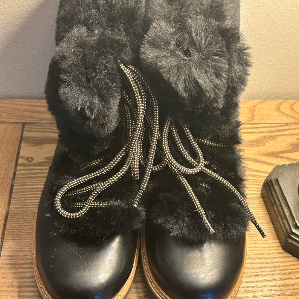 Black Winter & Rain Boots with Faux Fur and Laces
